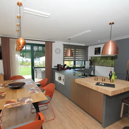 Seehund Haus - Terrasse, Garten, Sauna بيت للعطل Klein Gelm