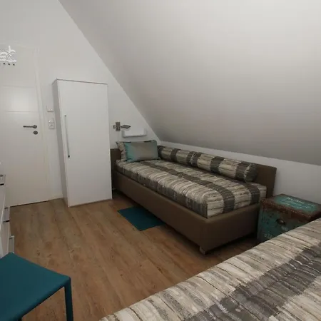 Seehund Haus - Terrasse, Garten, Sauna بيت للعطل Klein Gelm